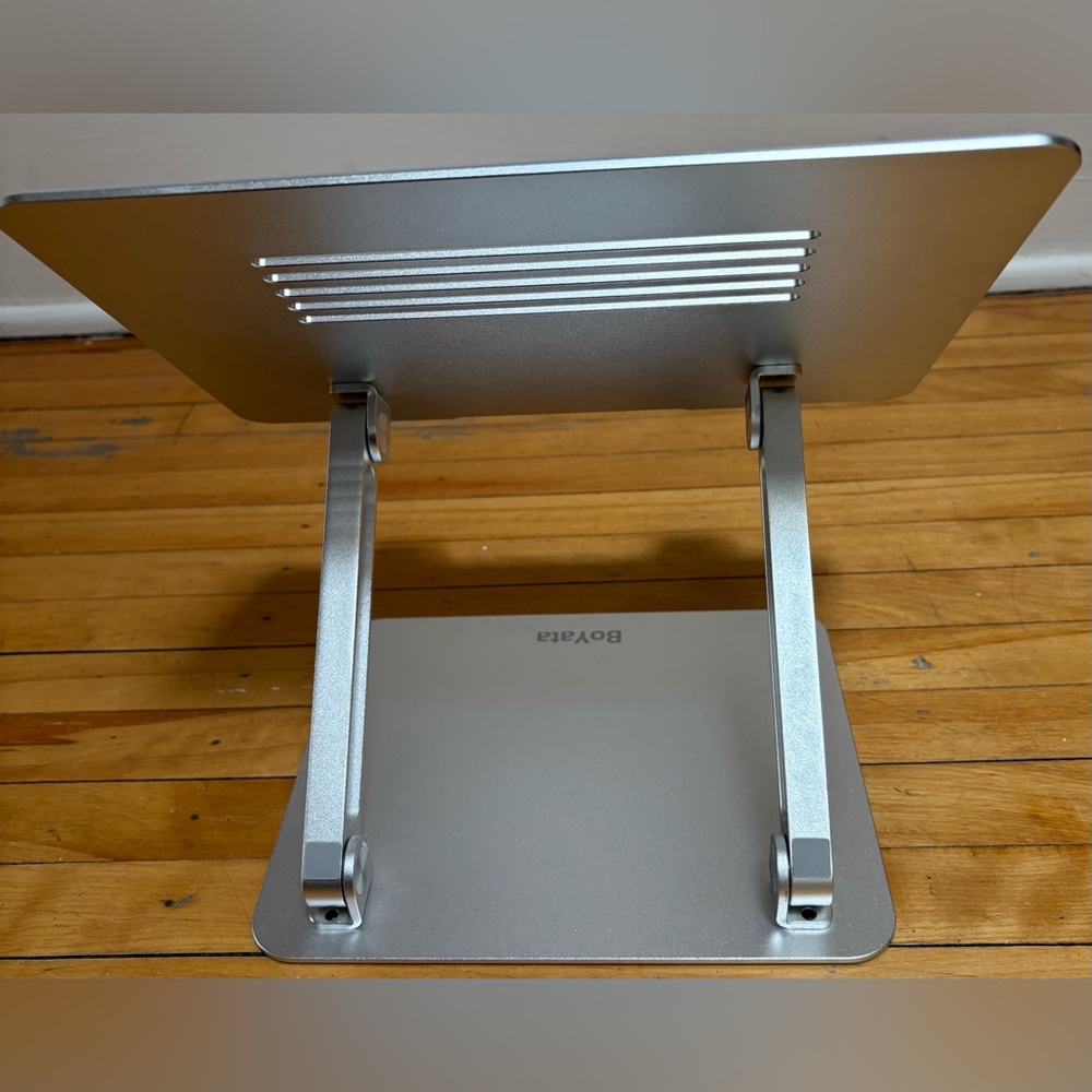 Boysta laptop stand. - Picture 3 of 6